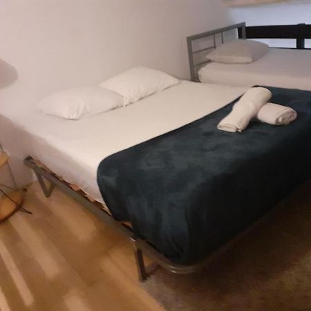Appartement Calme Avec Terrasse Marsilya Dış mekan fotoğraf